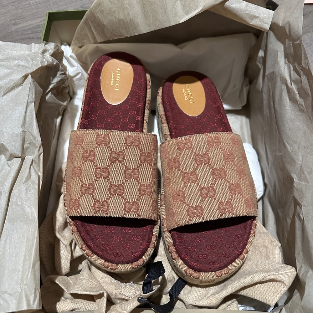 Gucci Beige and Burgundy Slide Sandals